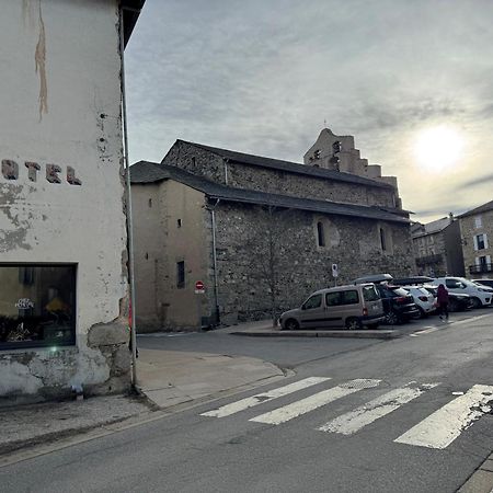 L'Etoile Filante Villa Formigueres Ngoại thất bức ảnh